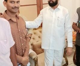 Photo of स्पर्धा परीक्षा समन्वय समितीचे महेश घरबुडे यांचेकडून मुख्यमंत्री शिंदे यांना ‘या’ मागण्यांचे निवेदन