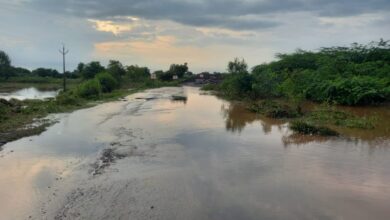 Photo of एन पी कन्स्ट्रक्शन कंपनी नागरींकाच्या मुळावर! हलगर्जी पनामुळे बेंधवड्यात अडकले शकडो नागरिक