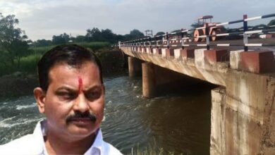 Photo of राजुरी येथील नविन रस्ता व पुलामुळे नागरिकांची होणारी अडचण संपली