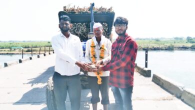 Photo of ऊस दरवाढीचा निर्णय लवकर न जाहिर केल्यास चेअरमनच्या गाड्या फिरू देणार नाही- शिवराम गायकवाड