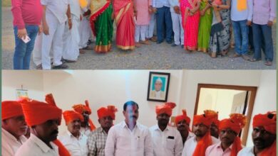 Photo of भिलारवाडी व कुंभारगाव ग्रामपंचायतच्या नूतन पदाधिकाऱ्यांनी घेतली आमदार संजयमामा शिंदे यांची भेट