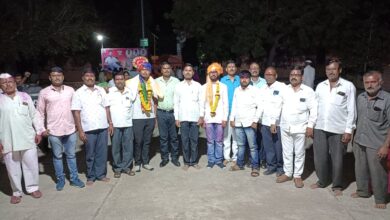 Photo of पोलीस उपनिरीक्षकपदी निवड झाल्याबद्दल सागर पवार यांचा सरपडोह ग्रामस्थांच्या वतीने सत्कार संपन्न