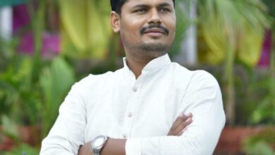 Photo of उजनीची पाणी पातळी अल्प असताना लोकप्रतिनिधींनी पाणी सोडण्याची मागणी करणे अन्यायकारक- डाॅ. विजय रोकडे