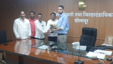 Photo of सततच्या पावसामुळे नुकसानग्रस्त शेतकऱ्यांसाठी ७ कोटी ६० लाख निधी मंजूर; आ. संजयमामा शिंदे यांच्या प्रयत्नांना यश