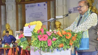Photo of एमआयटी विश्र्वशांती विद्यापीठाचा जीवनगौरव पुरस्कार राजा माने यांना प्रदान
