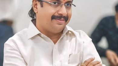 Photo of सोलापूर जिल्ह्याचा केंद्र सरकारच्या केळी निर्यात क्षेत्रात समावेश; खा. धैर्यशील मोहिते पाटील यांच्या प्रयत्नांना यश