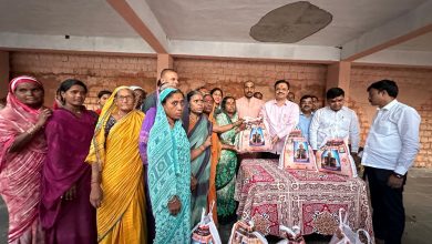 Photo of पूरग्रस्तांच्या मदतीसाठी ‘स्वामी समर्थ सेवा केंद्र’चा पुढाकार; शिधा कीट व औषधांचे वाटप