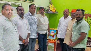 Photo of भारतरत्न अटल बिहारी वाजपेयी यांना जयंतीनिमित्त करमाळ्यात अभिवादन
