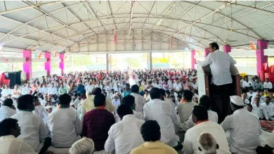 Photo of युती-आघाडी नको, स्वबळावरच निवडणूक लढवावी; कार्यकर्त्यांचा संजयमामा शिंदेंकडे आग्रह