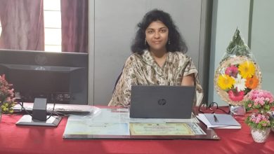 Photo of चुकून खात्यात जमा झालेली रक्कम परत करून महिला कर्मचाऱ्यानी जपला प्रामाणिकपणाचा आदर्श