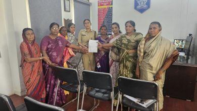 Photo of झरे यात्रेत अश्लील कार्यक्रमांविरोधात ग्रामस्थ आक्रमक; पोलीस प्रशासनाकडे बंदीची मागणी